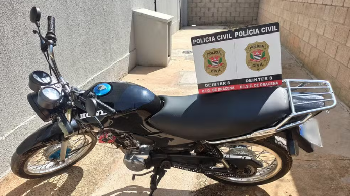 Rapaz empresta moto para colega, que não a devolve, e inventa história de furto para polícia, em Dracena (SP) — Foto: Polícia Civil